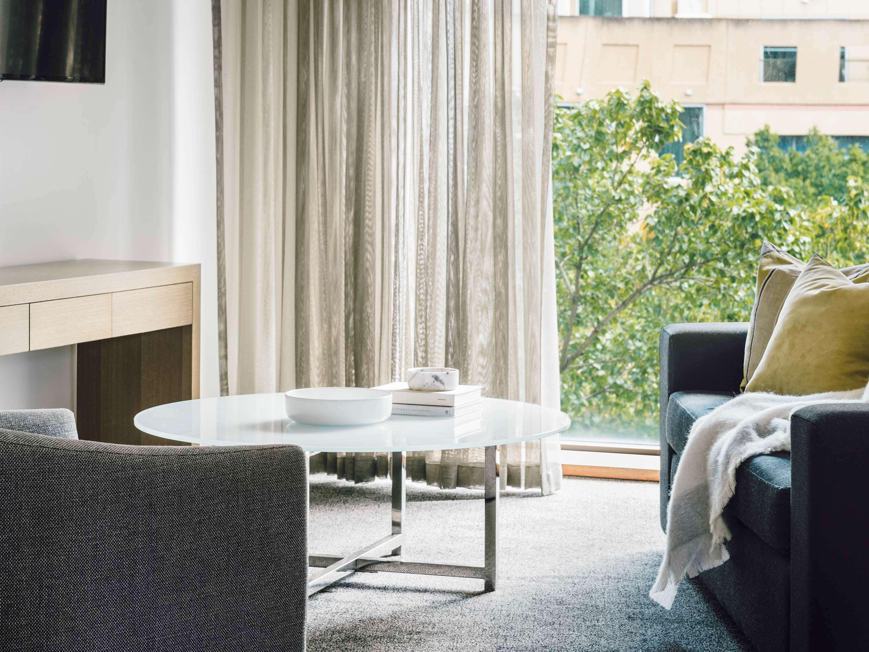 The Como Melburne Exterior foto A living room at the hotel