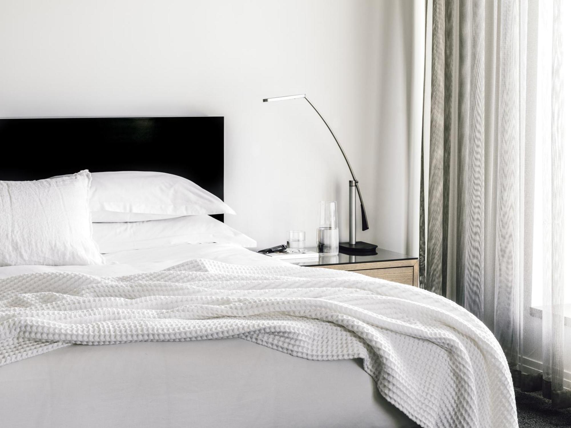The Como Melburne Exterior foto A modern bedroom