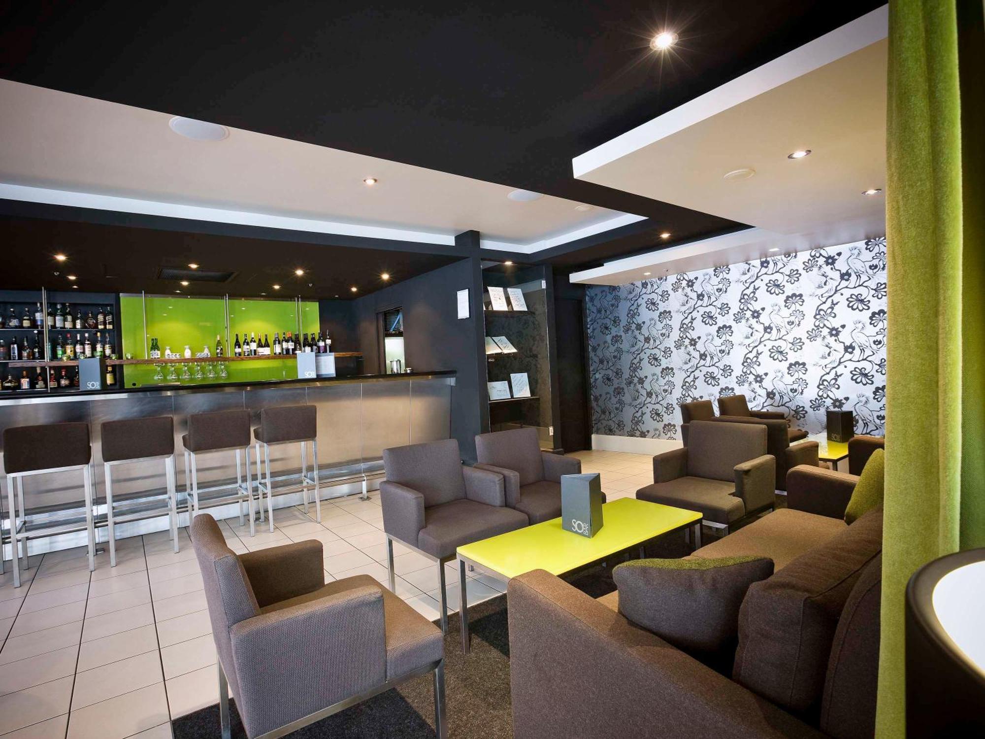 The Como Melburne Exterior foto The lounge at the airport