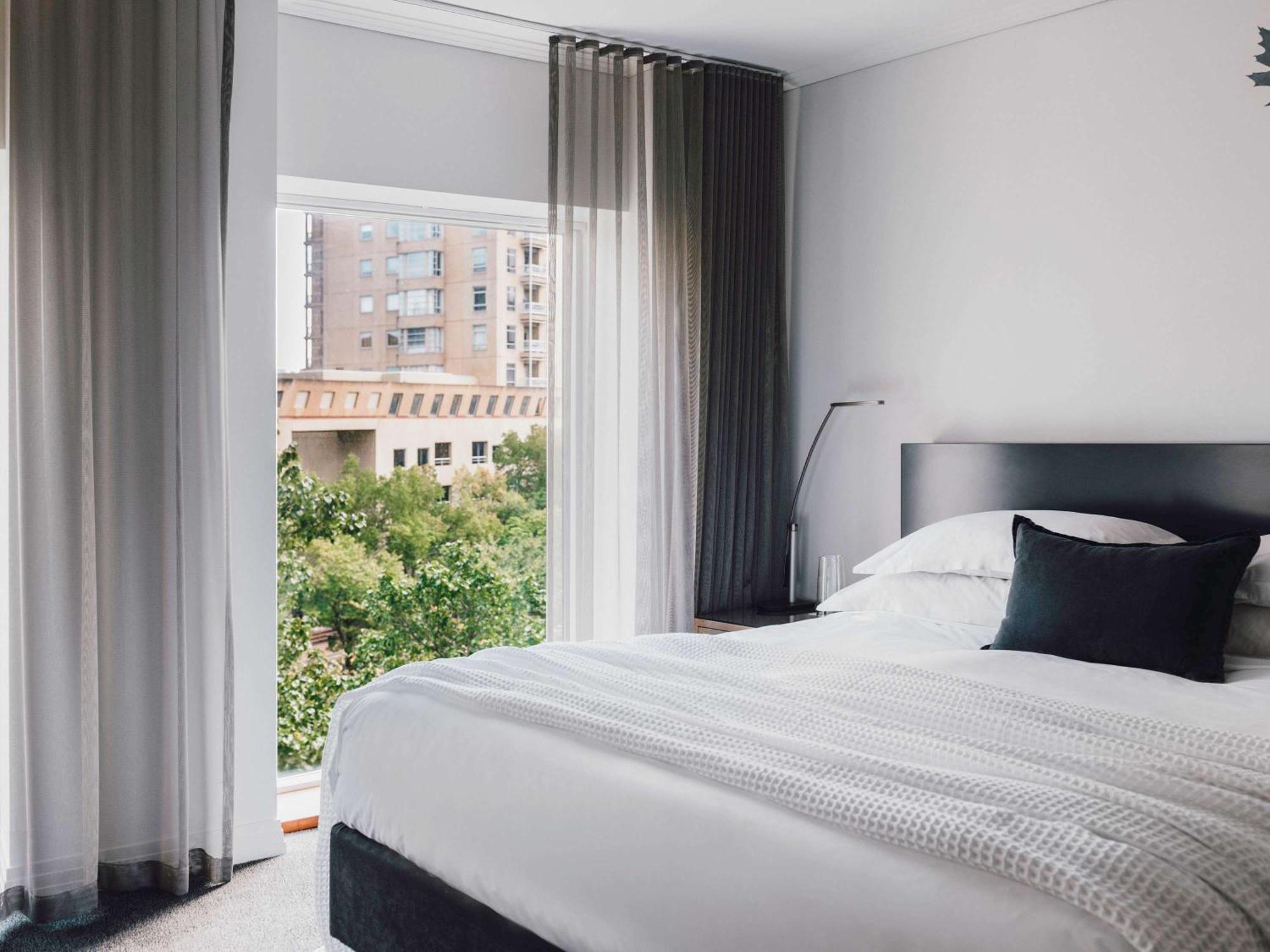 The Como Melburne Exterior foto A bedroom at the Standard East Village